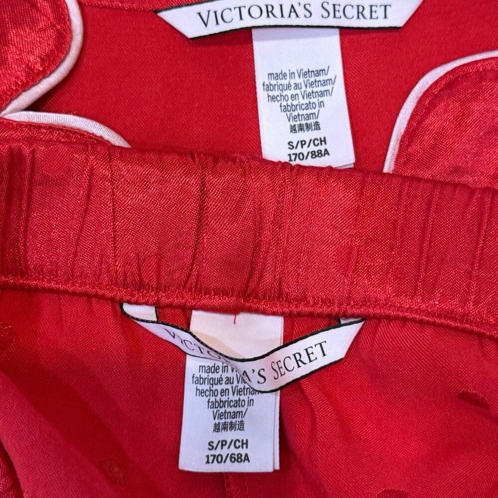 Victoria's Secret Satin Pajama Set Long Sleeve Shirt and Shorts Size S - Picture 6 of 6